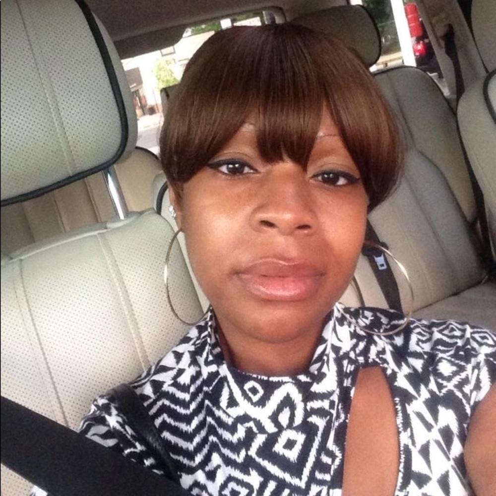 Meet your Posher, Alethia